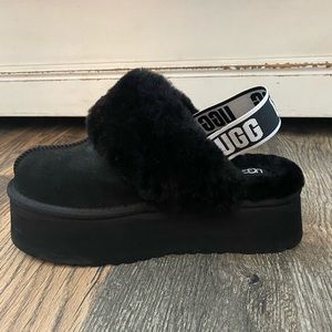 UGG Funkette Suede Clog